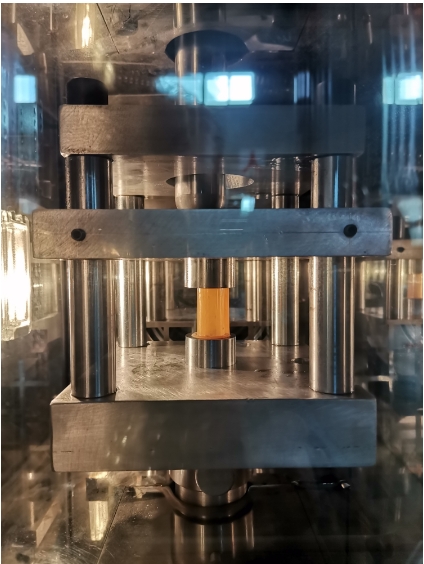 1709520530693779.png 2高溫壓縮蠕變試驗(yàn)機(jī).png